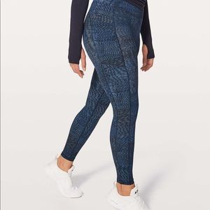 Lululemon speed up tight *Full-on Luxtreme 28”